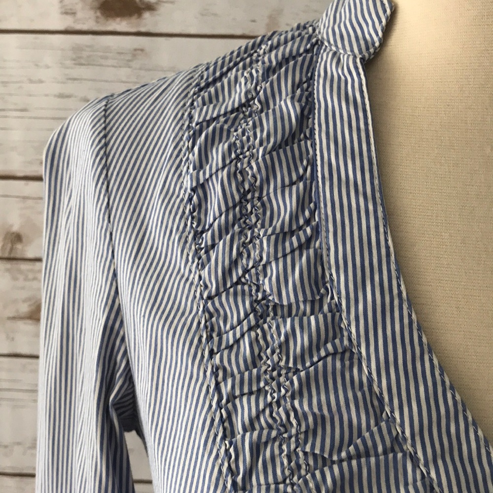 • Express Button Down • - Picture 3 of 5